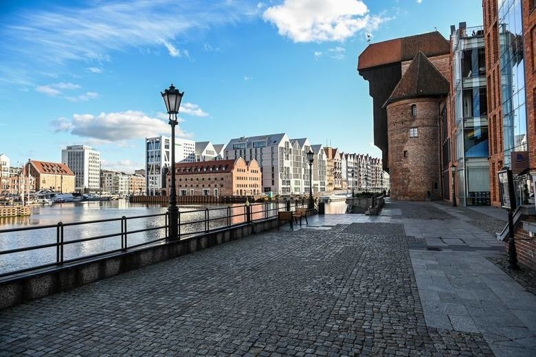 Gdańsk w weekend: zamknięty Park Oliwski i nadmorskie parkingi. Ograniczenia w Parku Oruńskim. Zostańcie w domach!