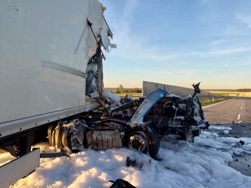 Wypadek ciężarówek na S8.