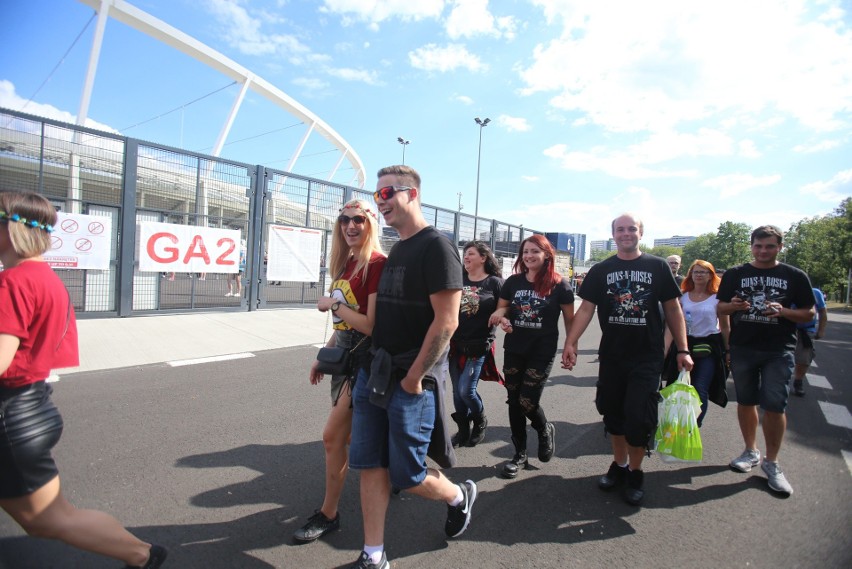 Guns N' Roses: kolejka do wejścia na stadion