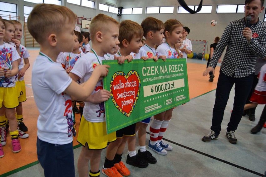 Tak gra Wielka Orkiestra Świątecznej Pomocy w Szczecinku [zdjęcia, wideo]