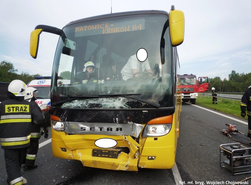 Zablokowana autostrada A4 i zjazd z S1 po wypadku