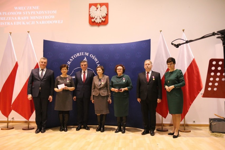 Stypendia dla najlepszych uczniów w województwie przyznane. "Stworzyliście sobie solidny fundament"