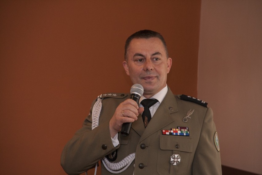 Zastępca dowódcy 17. WBZ płk Zenon Brzuszko