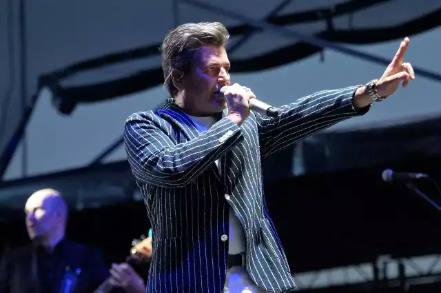 Bez wątpienia, największą gwiazdą tegorocznych Dni Inowrocławia był Thomas Anders z zespołu Modern Talking. W sobotę wieczorem, na lotnisku Aeroklubu Kujawskiego, przypomniał największe przeboje legendarnej grupy muzyki rozrywkowej. Wraz z nim śpiewały je tysiące fanów. Gwieździe towarzyszyli na scenie muzycy z Moderna Talking Band.