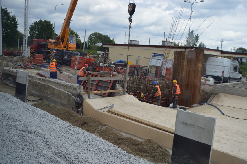 Powstaje nowe przejście podziemne pod torami na stacji Łódź Żabieniec