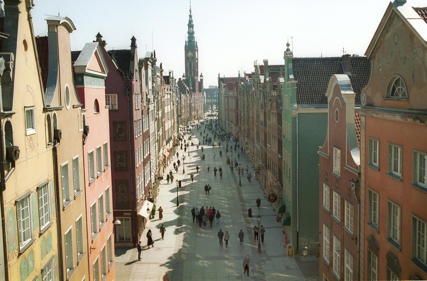 Historia Gdańska. Minęło około 30 lat, a tyle się zmieniło! Tak prawie trzy dekady temu wyglądał Gdańsk! Zobaczcie, co wygląda dziś inaczej