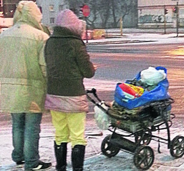 Zbieracze zaczynają swoją wędrówkę często już przed świtem.