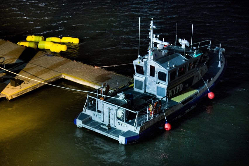 Katastrofa śmigłowca w Nowym Jorku. Helikopter wpadł do East River w Nowym Jorku. Zginęło pięć osób. Katastrofę przeżył tylko pilot