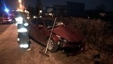 Wypadek w Konstantynowie. Kierowca rozbił bmw na słupie i uciekł [ZDJĘCIA]