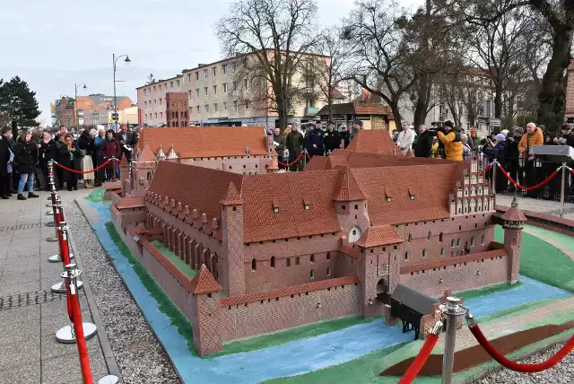 Tak wygląda miniatura zamku w Malborku.