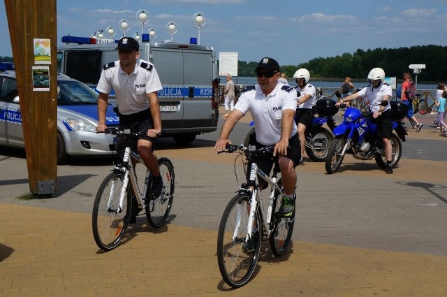 Dodatkowe patrole strzegą bezpieczeństwa mieszkańców i gości m.in. na terenach rekreacyjnych wokół Pogorii