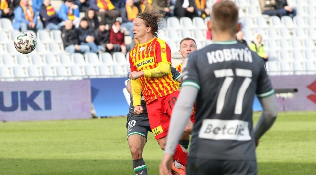 Piłkarze Korony Kielce przegrali w niedzielę z Lechią Gdańsk 1:2 w meczu 24. kolejki PKO Ekstraklasy. Najlepszy w ekipie gospodarzy był reprezentant Finlandii Petteri Forsell. A kto zawiódł? Kto zagrał poniżej oczekiwań? Oceniamy piłkarzy Korony Kielce za mecz z Lechią Gdańsk. (dor)