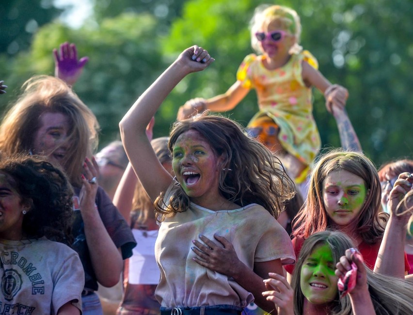 Najbardziej kolorowy festiwal Holi Festival Poland w ramach...