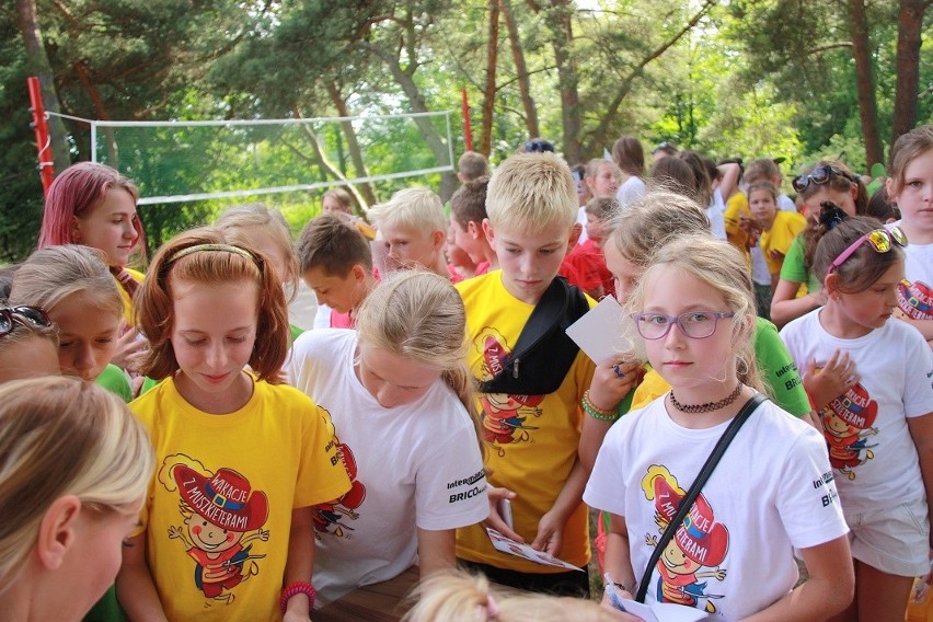 12 dzieci z Podlasia wyjedzie na „Wakacje z Muszkieterami”