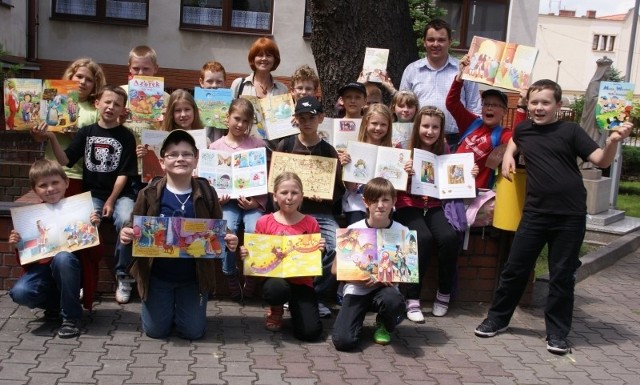 Dzieci z Zespołu Szkół Dwujęzycznych w Oleśnie