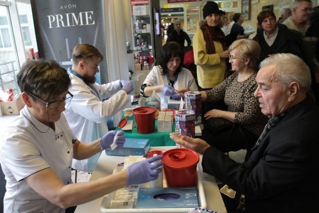 Badania w zamian za datek do puszki szpital na Józefowie prowadził także w ubiegłym roku.