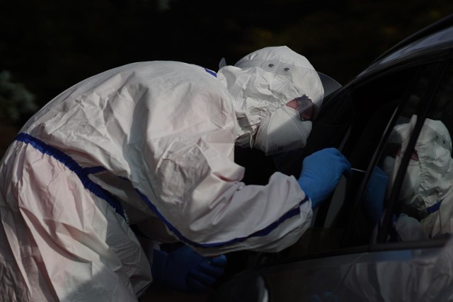 20.10.2020 poznan gd szpital mswia punkt wymazow testy koronawirus. glos wielkopolski. fot. grzegorz dembinski/polska press