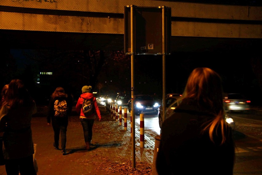 Ulica Sowińskiego, środa, godz. 18. Tu korki się tworzą od...