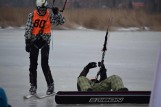 Krynica Morska. Snowkiting na zamarzniętym Zalewie Wiślanym! [ZDJĘCIA, WIDEO]