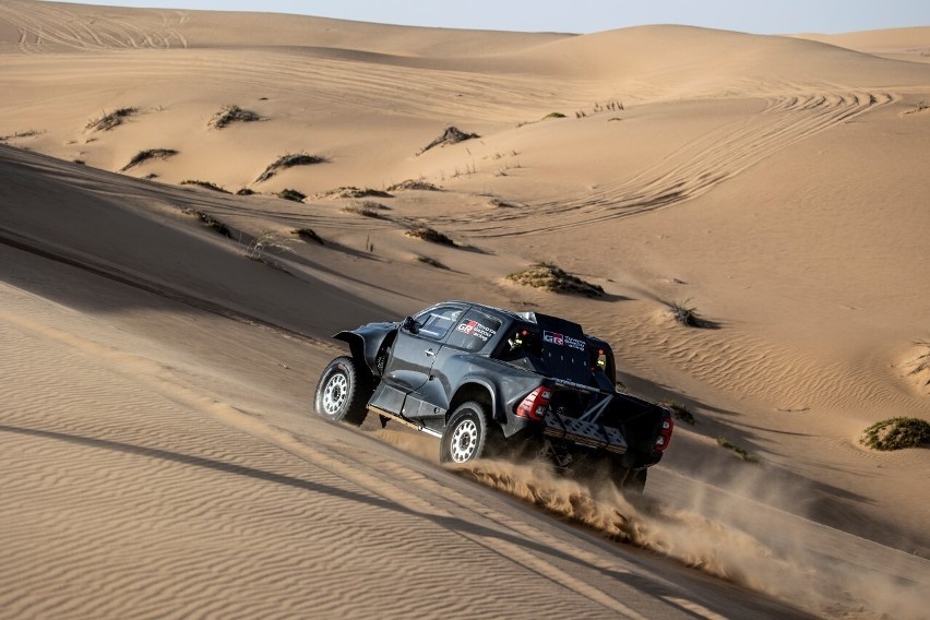 Toyota GR DKR Hilux T1...