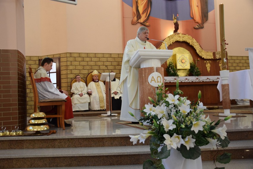 Msza święta w kościele Wniebowstąpienia Pańskiego w...