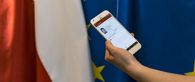 Aplikacja mObywatel na Wybory do Europarlamentu 2019. Weź smartfon zamiast dowodu. Jak pobrać na systemy iOS, Android? [23.05.2019]