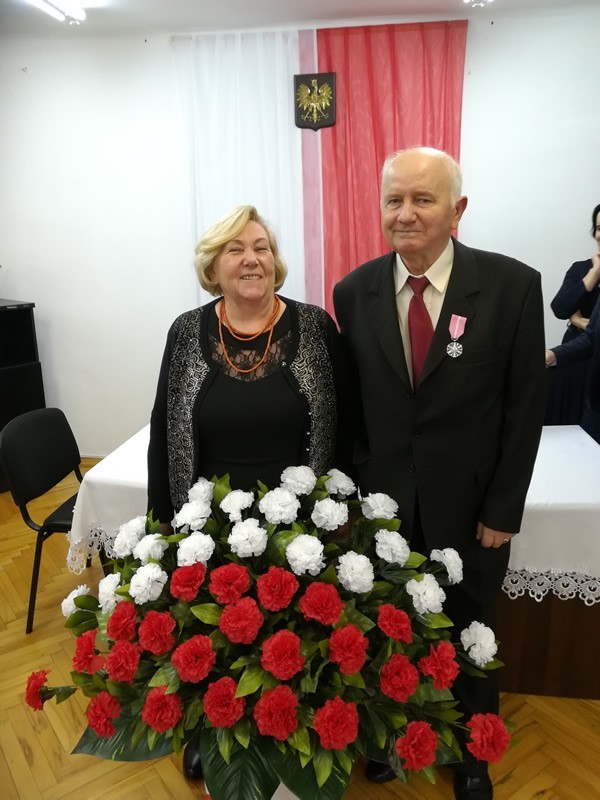 Złote Gody w gminie Kazanów. W Urzedzie Gminy jubileusze pożycia świętowało kilkanaście par małżeńskich. Niektóre świętowały 60-lecie