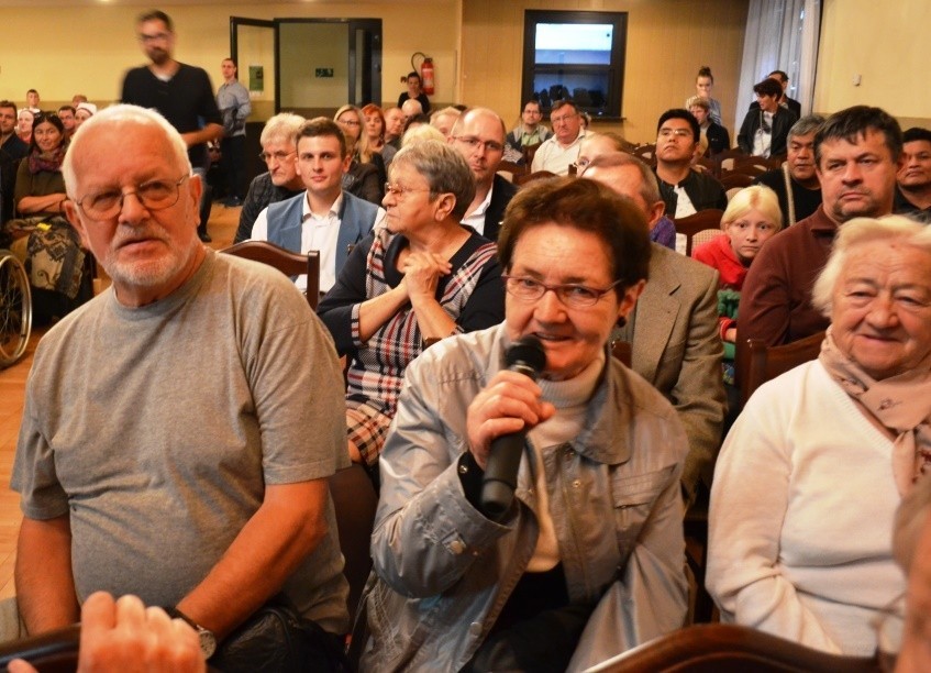 Gertruda Tomikowska (w  środku) jest rodowitą hałcnowianką.