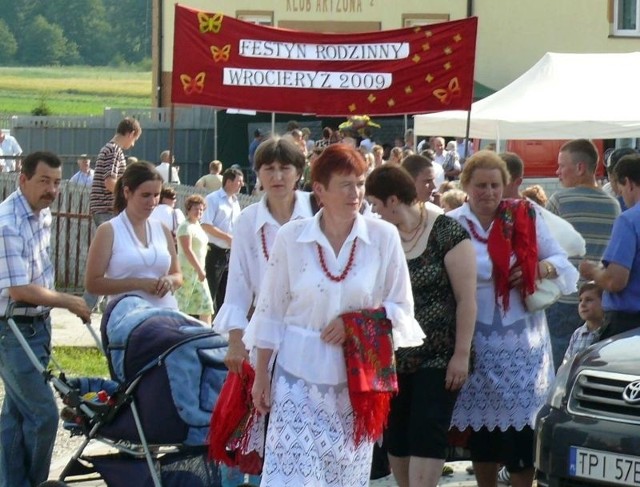Niedzielny festyn we Wrocieryżu ściągnął do tej uroczej miejscowości tysiące mieszkańców Ponidzia i mnóstwo turystów.