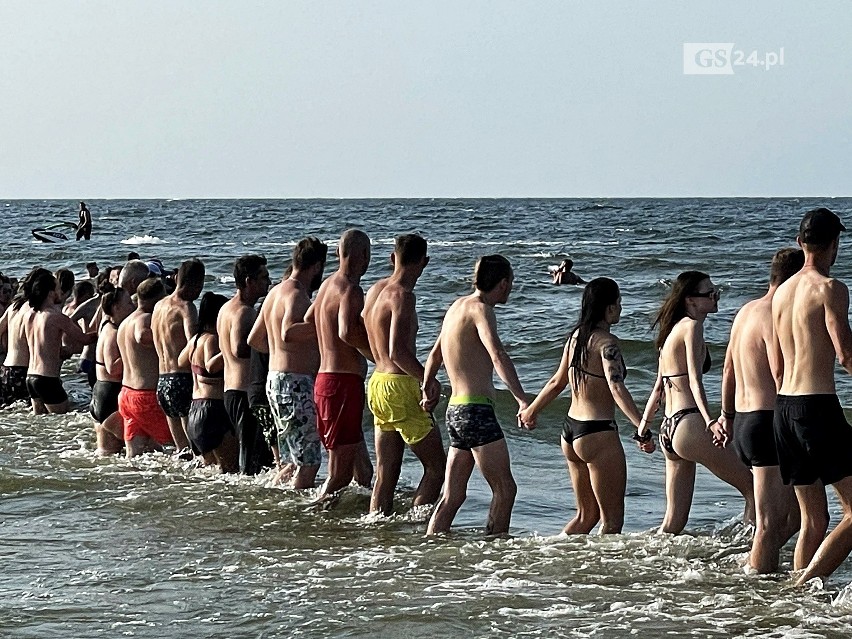 Zaginęła 9-latka na morzem. Cała plaża w Międzyzdrojach ruszyła z pomocą [ZDJĘCIA]