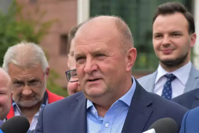 Andrzej Buła jest marszałkiem województwa nieprzerwanie od 2013 roku. Wcześniej przez dwie kadencje był posłem Platformy Obywatelskiej.