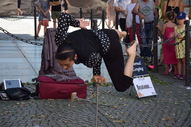 BuskerBus w Zielonej Górze od lat cieszy się dużym zainteresowaniem zielonogórzan i ich gości. To archiwalne zdjęcia z festiwalu 2019