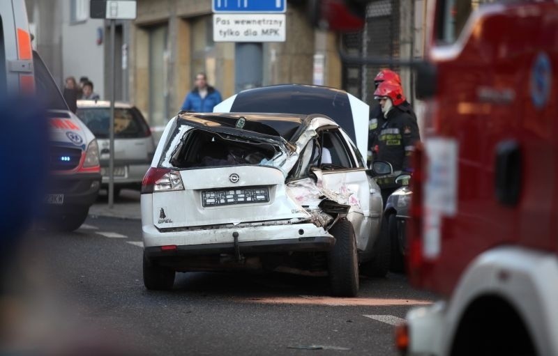 Wypadek Piotrkowska. Dwie osoby nie żyją. Motorniczy był pijany! Posłuchaj, co mówił po wypadku