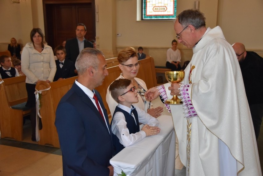 Uroczystość przyjęcia I komunii św. w Kiełpinie (11.06.2020)