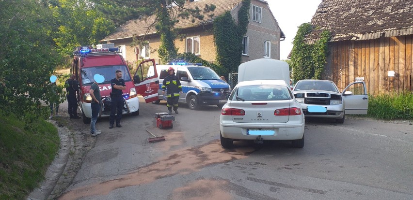 Wypadek w Czulicach. Zderzyły się dwa pojazdy osobowe