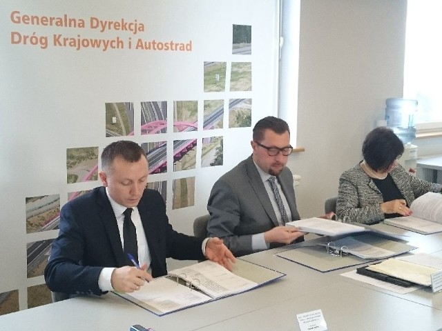 Podpisanie umowy na budowę S3 na odcinku Niedoradz - Nowa Sól