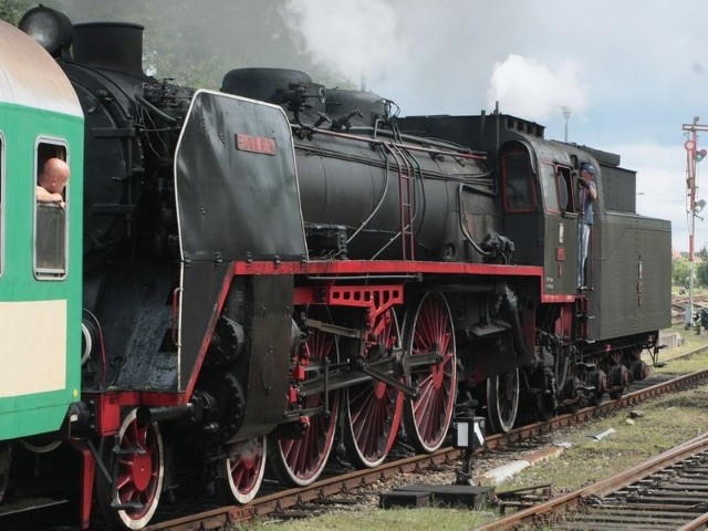 Skład prowadziła najpiękniejsza polska lokomotywa parowa &#8211; Piękna Helena z Wolsztyna.