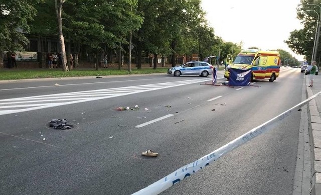 Wypadek na Ozimskiej w Opolu. 29 maja 2018 na przejściu dla pieszych została potrącona 69-letnia kobieta. Zginęła na miejscu.