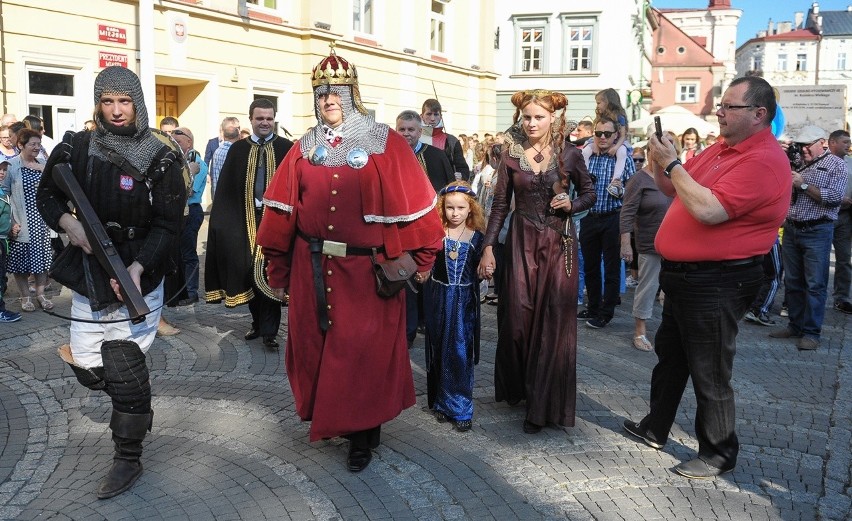 Król Kazimierz przyjechał do Przemyśla na Święto Ulic.