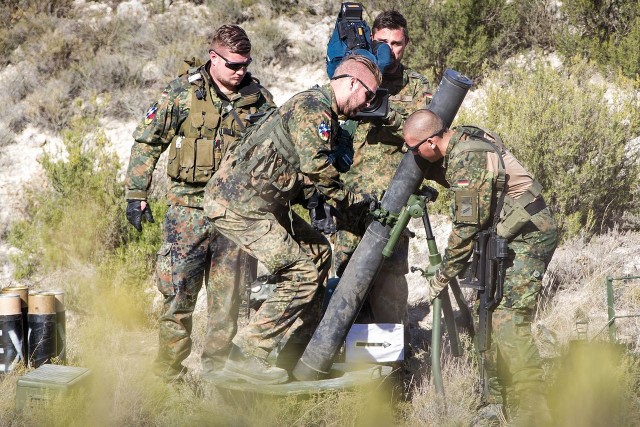 W Niemczech doszło do porozumienia, dzięki któremu przeznaczone zostanie 100 miliardów euro na doposażenie Bundeswehry. Celem Olafa Scholza jest stworzenie największej armii w NATO