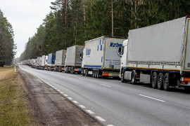 Wciąż prawie doba oczekiwania na wyjazd tirów z Polski przez Bobrowniki
