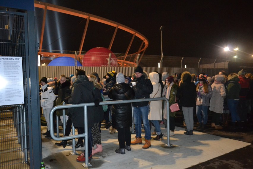 Sylwestrowa Moc Przebojów. Na Stadion Śląski przybyły się bawić tłumy mieszkańców regionu