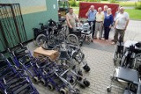 Wózki dla niepełnosprawnych, chodziki, windy do kąpieli, podnośniki... Rubież dostała nowy sprzęt. Przekaże go potrzebującym (wideo)