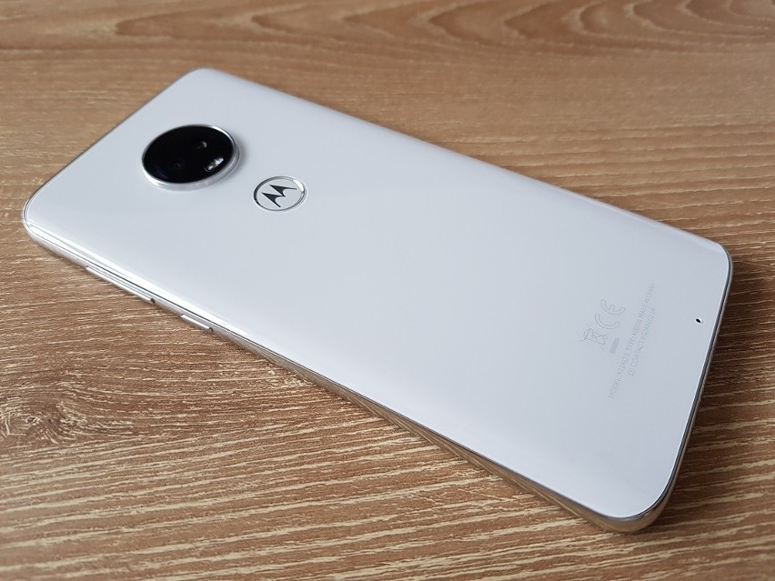 Siła rozsądnych kompromisów. Czy Motorola G7 jest najlepszym smartfonem w swojej kategorii? 