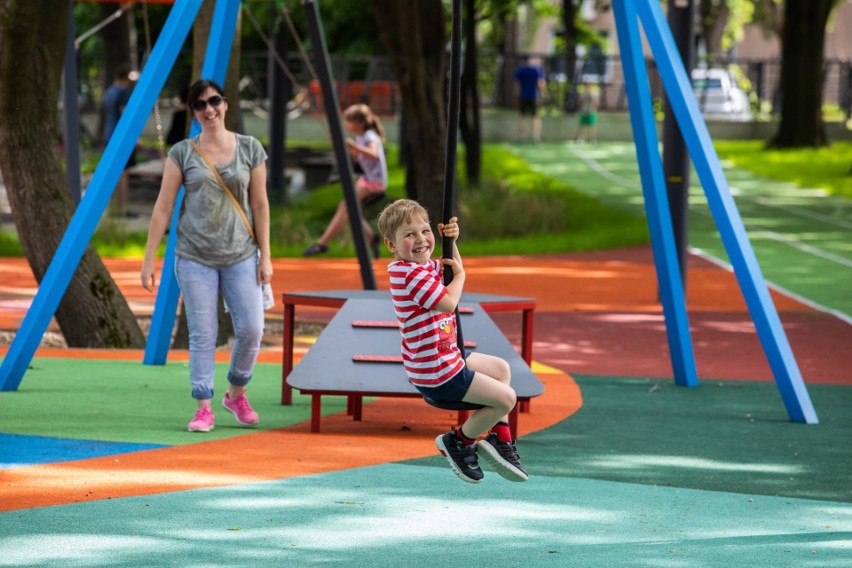 Integracyjny plac zabaw w Bielsku-Białej przy ul....