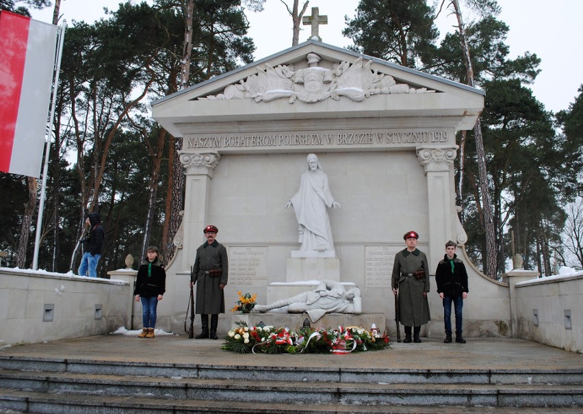 Pomnik Powstańców Wielkopolskich w podbydgoskiej Brzozie