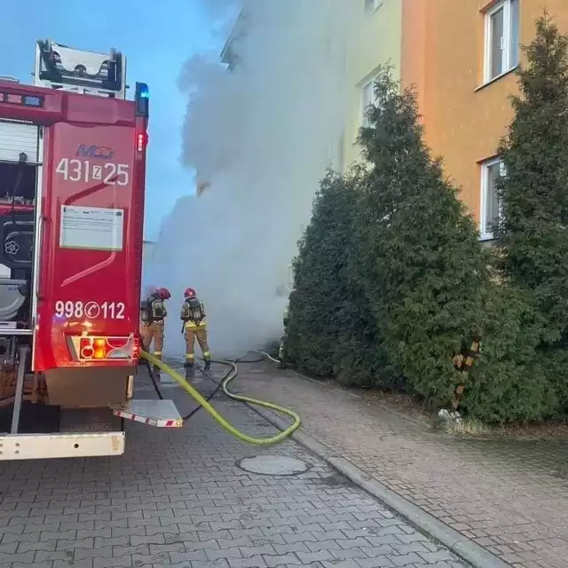 Pożar piwnicy w budynku przy ul. Mikołajczyka w Goleniowie