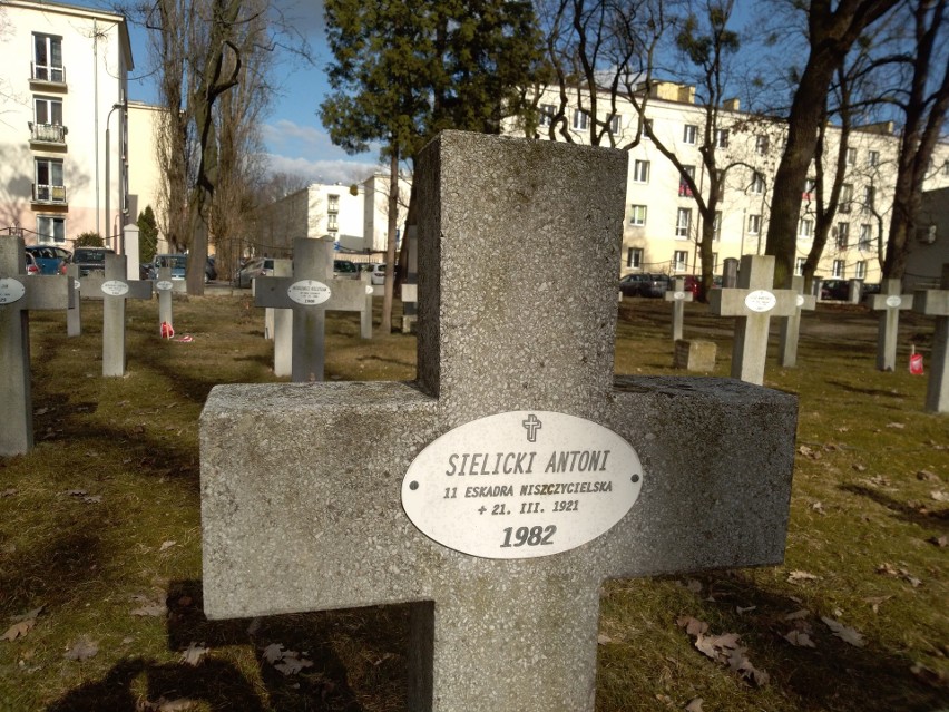 Porucznik Antoni Sielicki został pochowany na toruńskim...