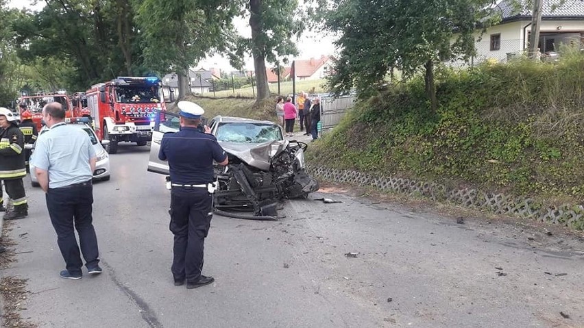 Pijany kierowca spowodował wypadek. Rzesze ratowników pospieszyły na pomoc
