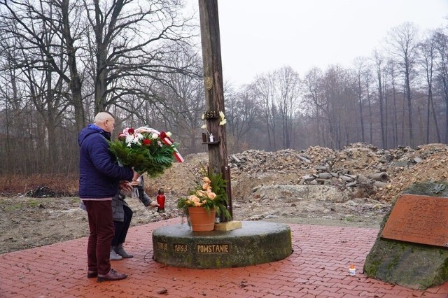 Powiat skarżyski oddał hołd Powstańcom Styczniowym.